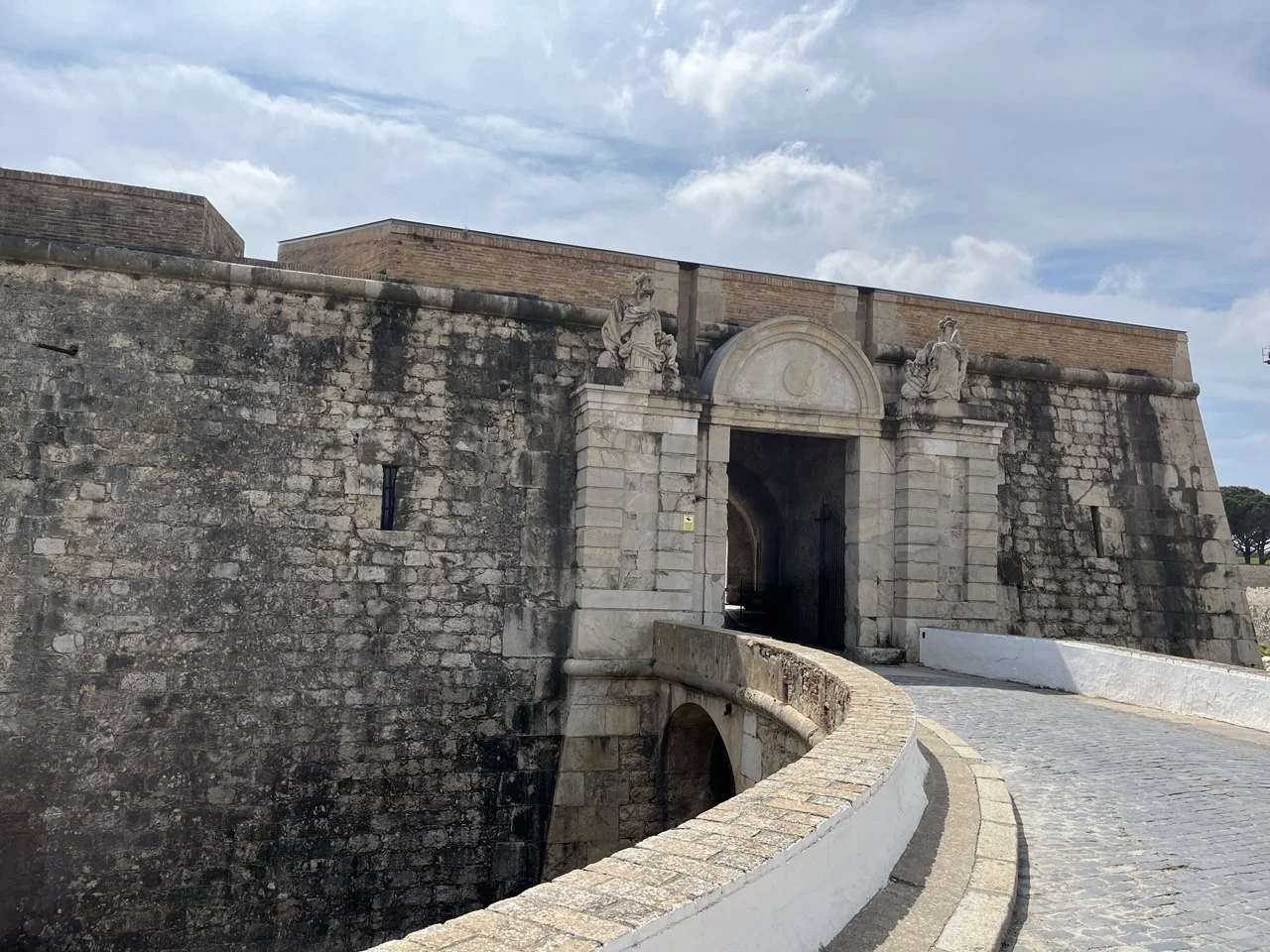 run castell 2025